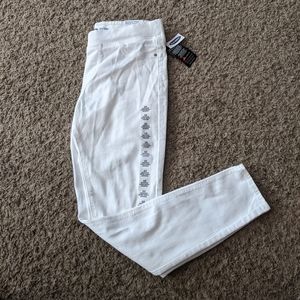 Distressed White 🤍 Rockstar Jeans